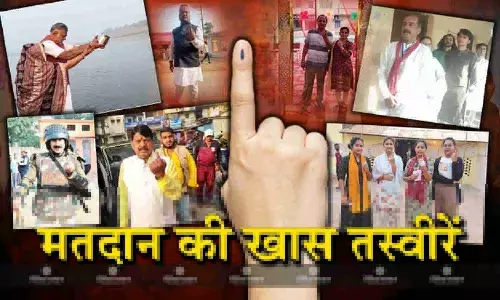 मध्य प्रदेश से आ रही है अनोखी तस्वीरें, वोटिंग करने युवा-बूढ़े मतदान केंद्र पर पहुंच रहे