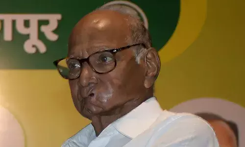 विधानसभा के नेता प्रतिपक्ष विजय वडेट्टीवार ने पुणे में की शरद पवार से मुलाकात