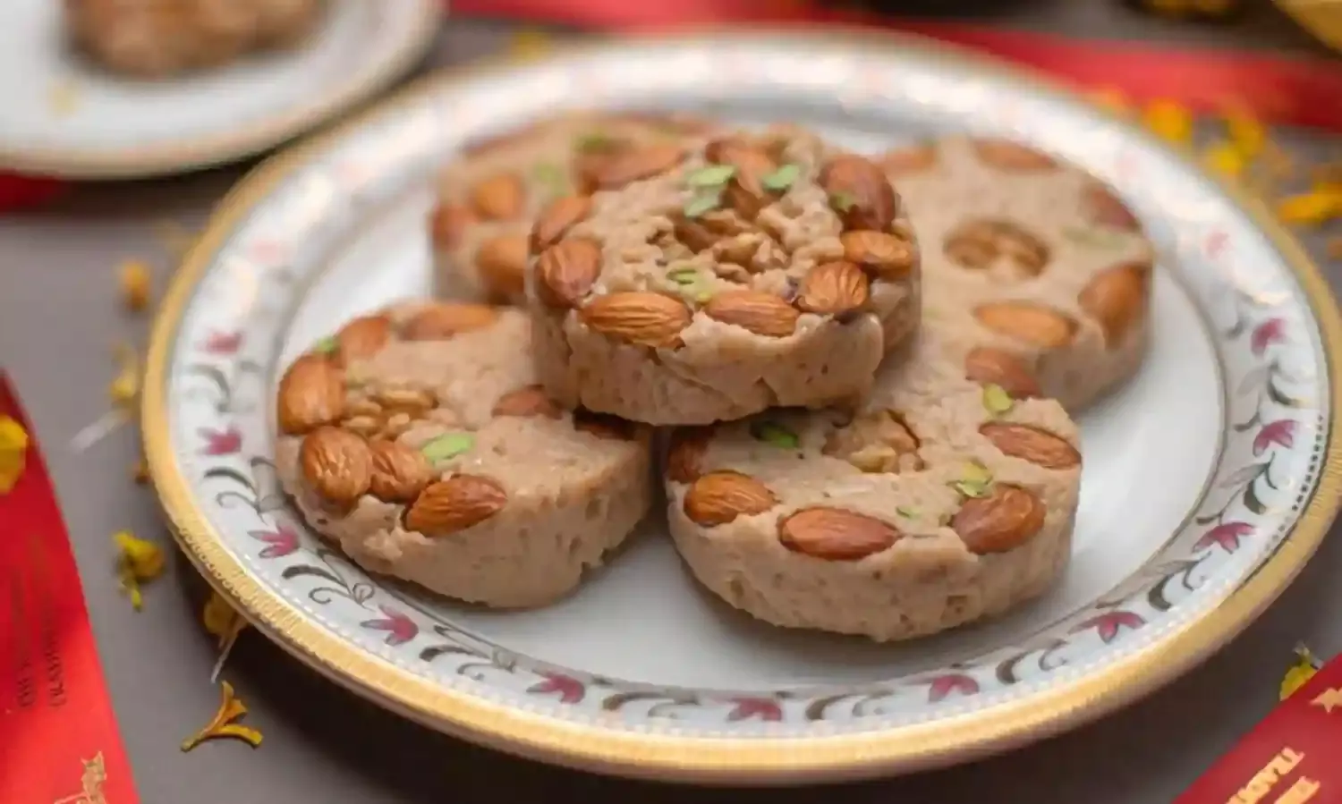 घर पर बनाएं हलवाई जैसा देसी सोहन हलवा, इस आसान रेसिपी से