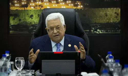 फ़िलिस्तीनी राष्ट्रपति ने बाइडेन से फ़िलिस्तीनियों की हत्या को रुकवाने का किया आग्रह फ़िलिस्तीनी राष्ट्रपति ने बाइडेन से फ़िलिस्तीनियों की हत्या को रुकवाने का किया आग्रह