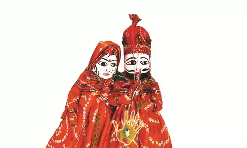 दूल्हा-दुल्हन की लव स्टोरी बताएगी कठपुतली, मिनिमिलिस्टिक के साथ चॉइस में हैं ब्राइट और एलिगेंट कलर दूल्हा-दुल्हन की लव स्टोरी बताएगी कठपुतली, मिनिमिलिस्टिक के साथ चॉइस में हैं ब्राइट और एलिगेंट कलर