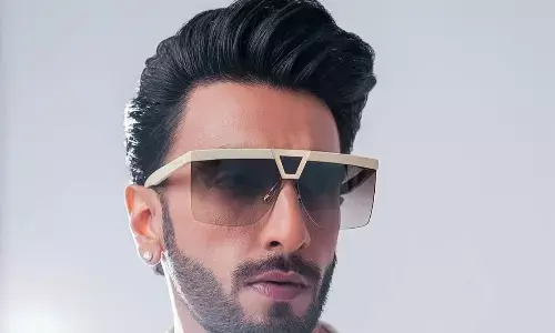 वर्ल्ड कप मैच के बाद रणवीर सिंह ने बढ़ाया टीम इंडिया का हौसला, कुछ जीत, कुछ हार... यही खेल है  वर्ल्ड कप मैच के बाद रणवीर सिंह ने बढ़ाया टीम इंडिया का हौसला, कुछ जीत, कुछ हार... यही खेल है