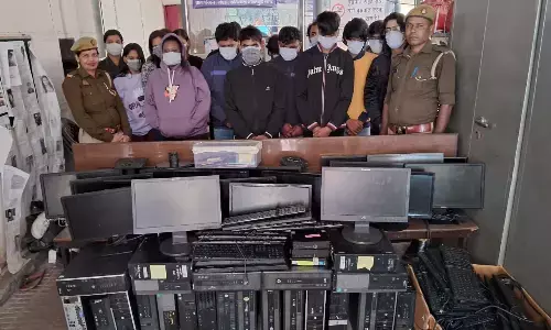 एसटीएफ ने एक और कॉल सेंटर का किया भंडाफोड़, 5 महिला समेत 16 गिरफ्तार