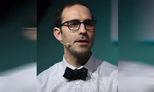 ओपनएआई के नए अंतरिम सीईओ एम्मेट शीयर कौन हैं? ओपनएआई के नए अंतरिम सीईओ एम्मेट शीयर कौन हैं?