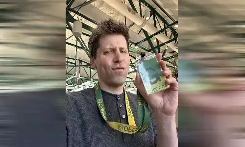 ओपनएआई के सीईओ के रूप में सैम ऑल्टमैन की वापसी पर सस्पेंस बरकरार, फाइनल स्टेज पर बातचीत जारी ओपनएआई के सीईओ के रूप में सैम ऑल्टमैन की वापसी पर सस्पेंस बरकरार, फाइनल स्टेज पर बातचीत जारी