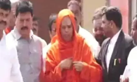 दुष्कर्म के आरोपी मुरुघा साधु के खिलाफ गिरफ्तारी वारंट दुष्कर्म के आरोपी मुरुघा साधु के खिलाफ गिरफ्तारी वारंट