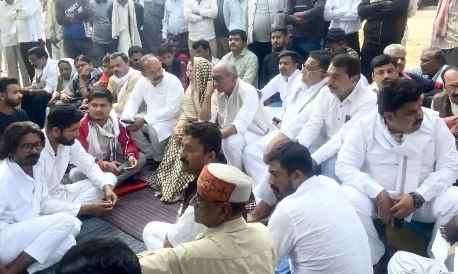 मध्य प्रदेश में मतदान के बाद दिग्विजय सिंह की बढ़ी सक्रियता के मायने