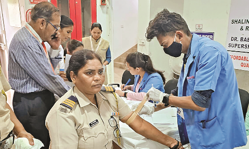 25 फीसदी से अधिक पुलिसकर्मी ब्लड प्रेशर और 15 फीसदी डायबिटीज के शिकार 25 फीसदी से अधिक पुलिसकर्मी ब्लड प्रेशर और 15 फीसदी डायबिटीज के शिकार