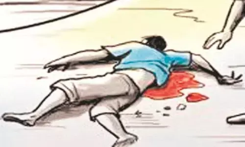 छठवीं मंजिल से सुरक्षागार्ड ने लगाई छलांग, हुई मौत छठवीं मंजिल से सुरक्षागार्ड ने लगाई छलांग, हुई मौत