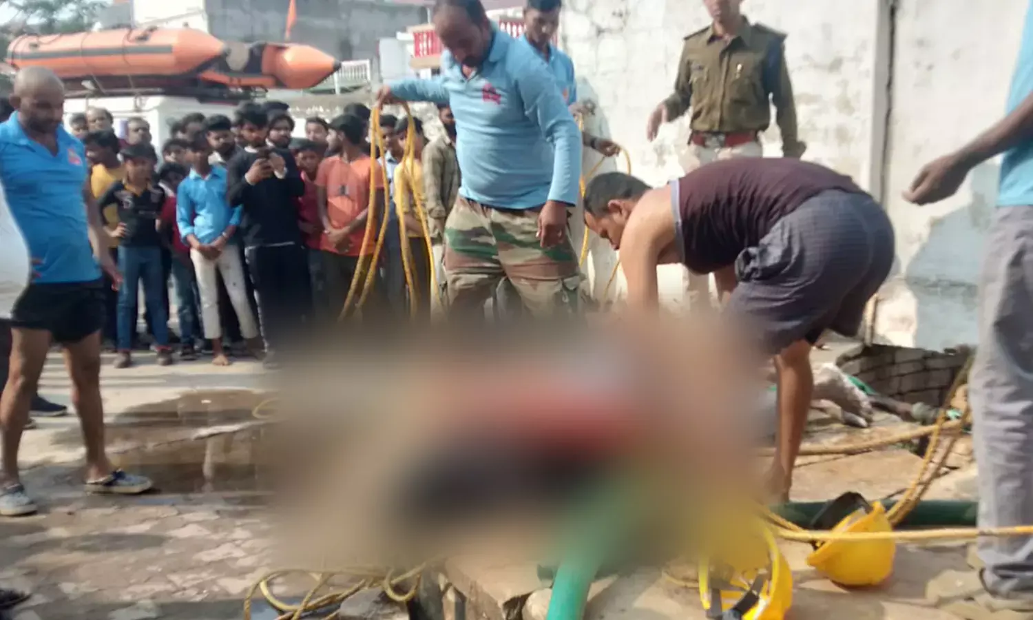 नगर पालिका के कुएं में मिला लापता युवक का शव
