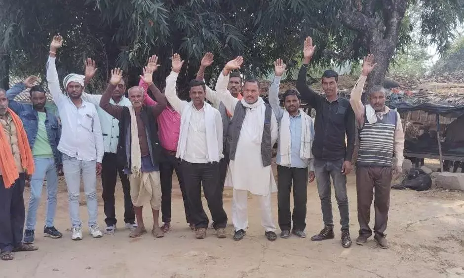 मछली पालन के लिए तालाब का पट्टा दिए जाने का विरोध