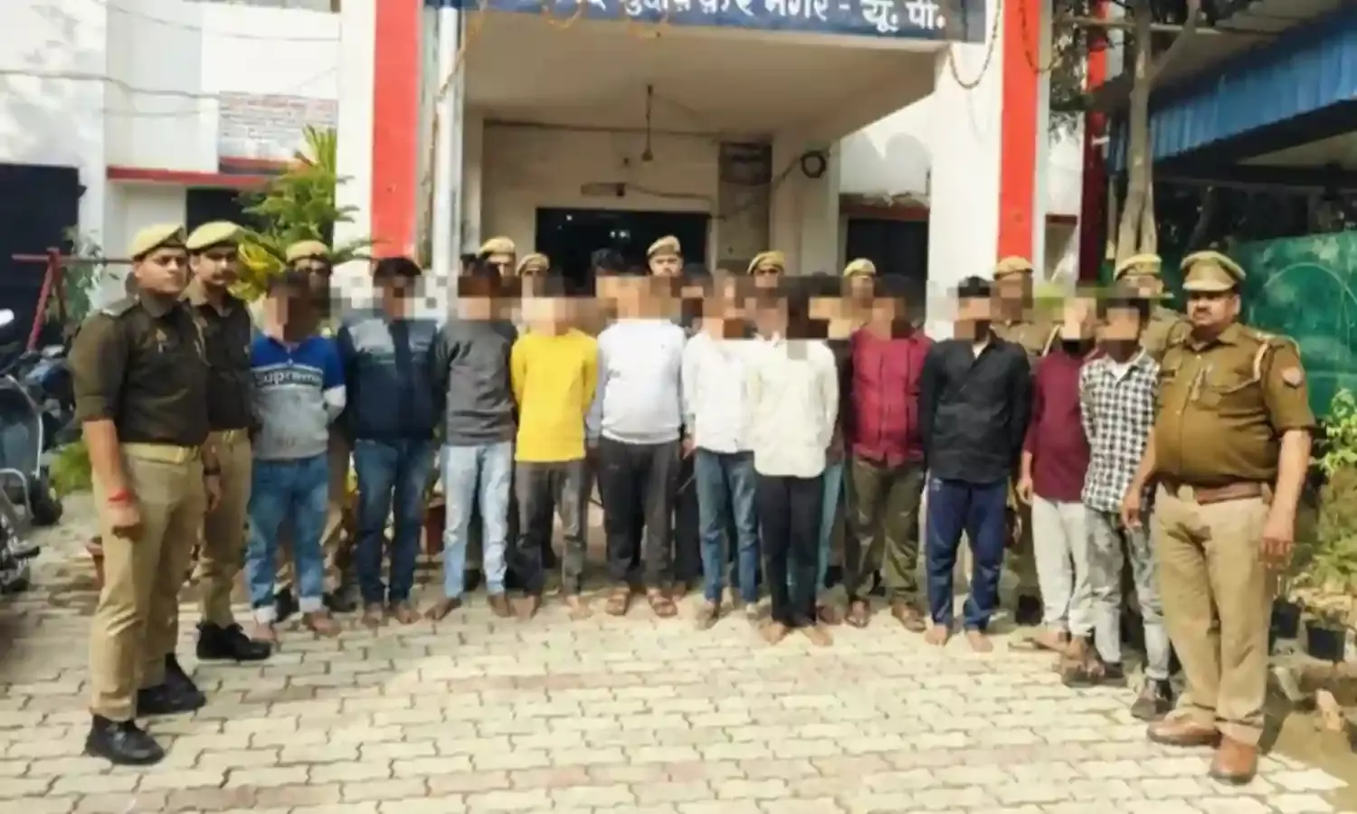 मुजफ्फरनगर में सट्टा रैकेट का भंडाफोड़ , 14 आरोपी गिरफ्तार