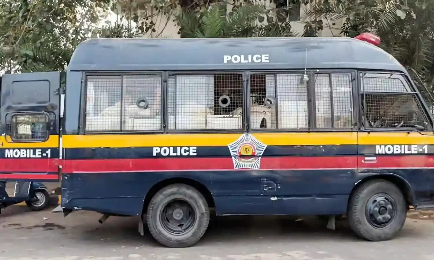 स्मारक हटाए जाने से कोल्हापुर के गांव में तनाव