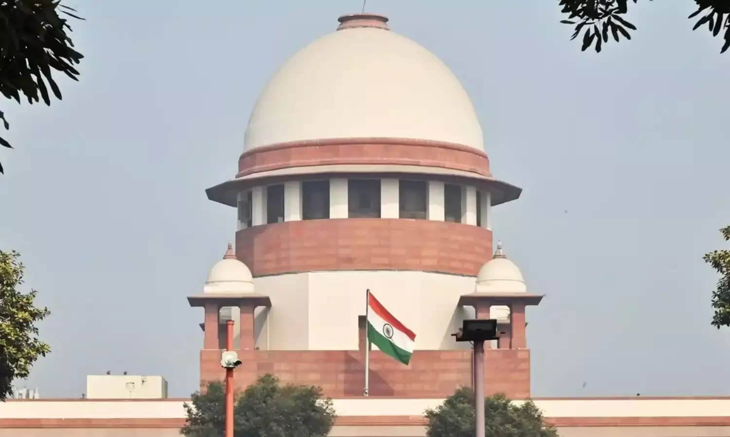 सुप्रीम कोर्ट ने केंद्र से पूछा, क्या एलएमवी लाइसेंस धारक हल्के परिवहन वाहन चला सकते हैं? 17 जनवरी तक मांगा रोडमैप