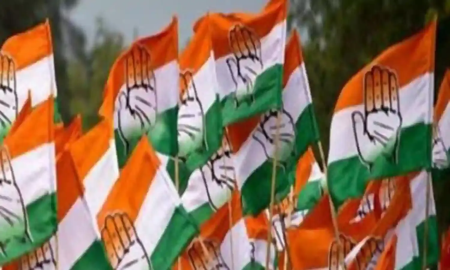 निर्वाचन आयोग ने राजस्थान में कांग्रेस की 7 गारंटियों के विज्ञापन पर रोक लगाई