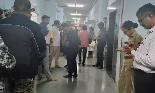 पीडीएमसी के एमआईसीयू में भर्ती महिला मरीज की मौत के बाद हंगामा