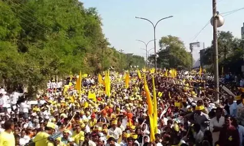 धनगर समाज को अनुसूचित जनजाति में शामिल करने पर आदिवासी समुदाय को आपत्ति