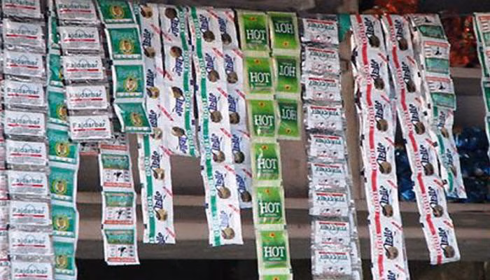 सुपारी और पान की टपरीवाले बेच रहे जहर, 12 दुकानें सील- 14 गिरफ्तार सुपारी और पान की टपरीवाले बेच रहे जहर, 12 दुकानें सील- 14 गिरफ्तार