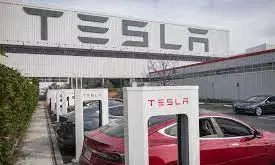 टेस्ला के यूएस साइबरट्रक कारखाने में विस्फोट से कर्मचारी घायल टेस्ला के यूएस साइबरट्रक कारखाने में विस्फोट से कर्मचारी घायल