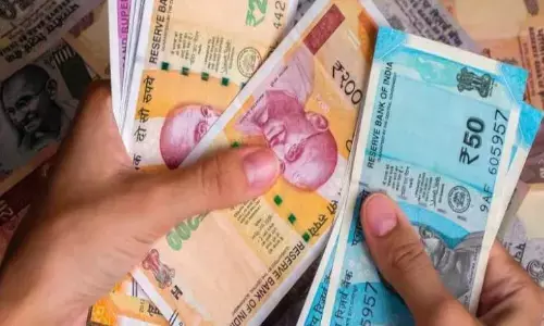 सरकारी कर्मचारियों का महंगाई भत्ता बढ़ा, नवंबर के वेतन के साथ मिलेगा बकाया सरकारी कर्मचारियों का महंगाई भत्ता बढ़ा, नवंबर के वेतन के साथ मिलेगा बकाया