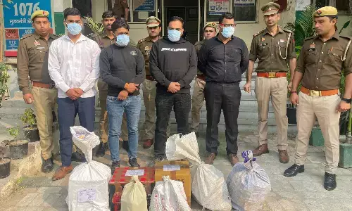 फार्म हाउस में अवैध शराब का सेवन करवाने वाले चार गिरफ्तार फार्म हाउस में अवैध शराब का सेवन करवाने वाले चार गिरफ्तार