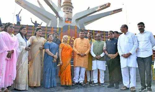 श्रम ही प्रतिष्ठा बतानेवाला स्तंभ आगामी पीढ़ी के लिए साबित होगा मार्गदर्शक श्रम ही प्रतिष्ठा बतानेवाला स्तंभ आगामी पीढ़ी के लिए साबित होगा मार्गदर्शक