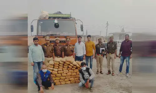 कैंटर में भरा 2 क्विंटल गांजा बरामद, दो गिरफ्तार