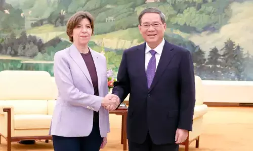 मजबूत और जीवंत चीन-फ्रांस संबंध बनाए जाएं：चीनी पीएम