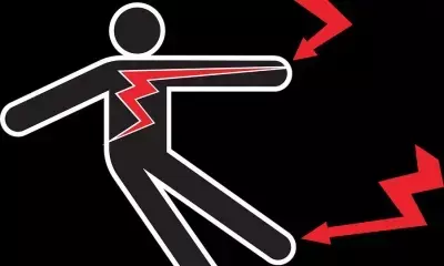 कर्नाटक में क्रिकेट खेलते 10वीं कक्षा के लड़के की करंट से मौत कर्नाटक में क्रिकेट खेलते 10वीं कक्षा के लड़के की करंट से मौत