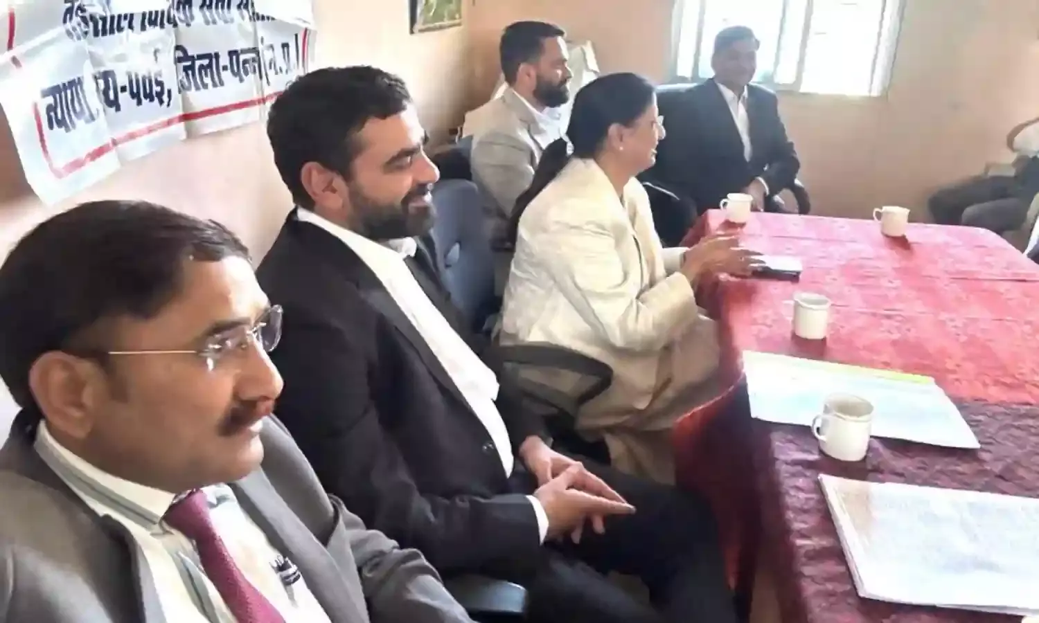 प्रधान जिला एवं सत्र न्यायाधीश की अध्यक्षता में पवई में हुई संयुक्त बैठक