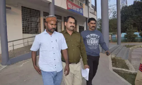 बोलेरो में लिफ्ट देकर छात्रा से छेडख़ानी पर भाजपा मंडल अध्यक्ष गिरफ्तार