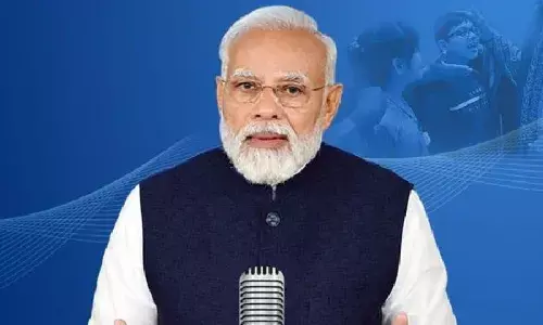 विदेश में शादी समारोह क्यों, यहीं मनाएं : पीएम मोदी