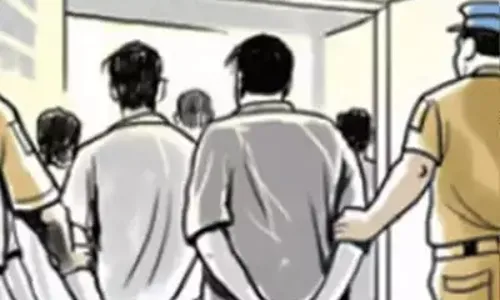 बंगाल के मुर्शिदाबाद में अवैध रूप से आने के आरोप में तीन बांग्लादेशी गिरफ्तार