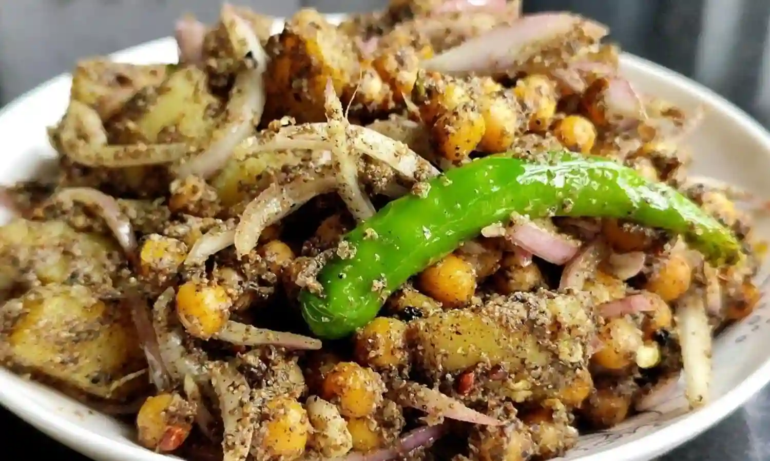 पराठे के स्वाद को करना है दोगुना तो, इस तरह से तैयार करें गोरखा चटनी