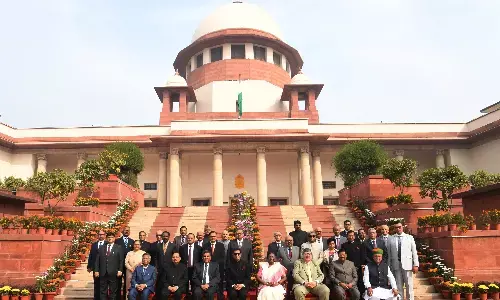 राष्ट्रपति ने सुप्रीम कोर्ट में वर्चुअल जस्टिस क्लॉक लॉन्च किया, डॉ. अम्बेडकर की प्रतिमा का अनावरण किया राष्ट्रपति ने सुप्रीम कोर्ट में वर्चुअल जस्टिस क्लॉक लॉन्च किया, डॉ. अम्बेडकर की प्रतिमा का अनावरण किया