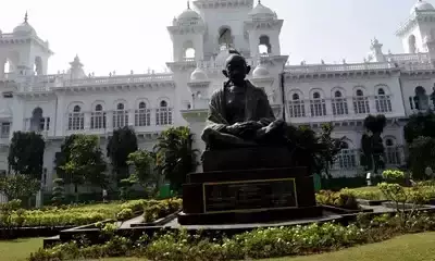 तेलंगाना में दोबारा चुनाव लड़ रहे 103 विधायकों की औसत संपत्ति 9 करोड़ रुपये बढ़ी: रिपोर्ट तेलंगाना में दोबारा चुनाव लड़ रहे 103 विधायकों की औसत संपत्ति 9 करोड़ रुपये बढ़ी: रिपोर्ट