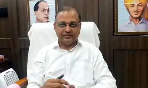 आप विधायक सोमनाथ भारती का सेलफोन चोरी, स्थानीय लोगों ने आरोपी को पकड़ा आप विधायक सोमनाथ भारती का सेलफोन चोरी, स्थानीय लोगों ने आरोपी को पकड़ा