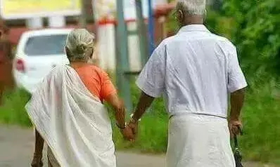 बुजुर्ग सास-ससुर ने कोर्ट में लगाई गुहार