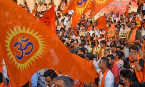 बड़े उद्योगपतियों ने की थी राम मंदिर निर्माण की पेशकश : विहिप बड़े उद्योगपतियों ने की थी राम मंदिर निर्माण की पेशकश : विहिप