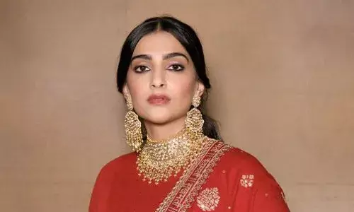 हाथ से बुने कपड़ों को ज्यादा पसंद करती हैं सोनम कपूर हाथ से बुने कपड़ों को ज्यादा पसंद करती हैं सोनम कपूर