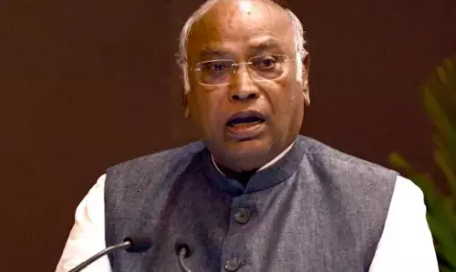 मल्लिकार्जुन खड़गे के कांग्रेस अध्यक्ष बनने की पहली वार्षिकी, राजनीतिक जीवन के 50 साल पूरे होने पर पुस्तक का हुआ विमोचन