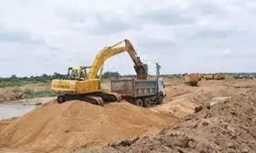 नहीं रुक रही रेत और गोवंश की तस्करी