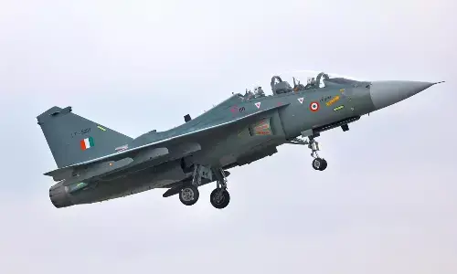 सरकार ने एयर फोर्स के लिए 97 तेजस लड़ाकू विमानों, 156 हेलीकॉप्टरों को मंजूरी दी