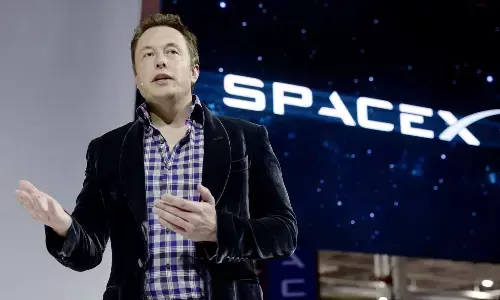 एलन मस्क की स्पेसएक्स ने 2.2 मिलियन डॉलर में पैराशूट कंपनी खरीदी : रिपोर्ट