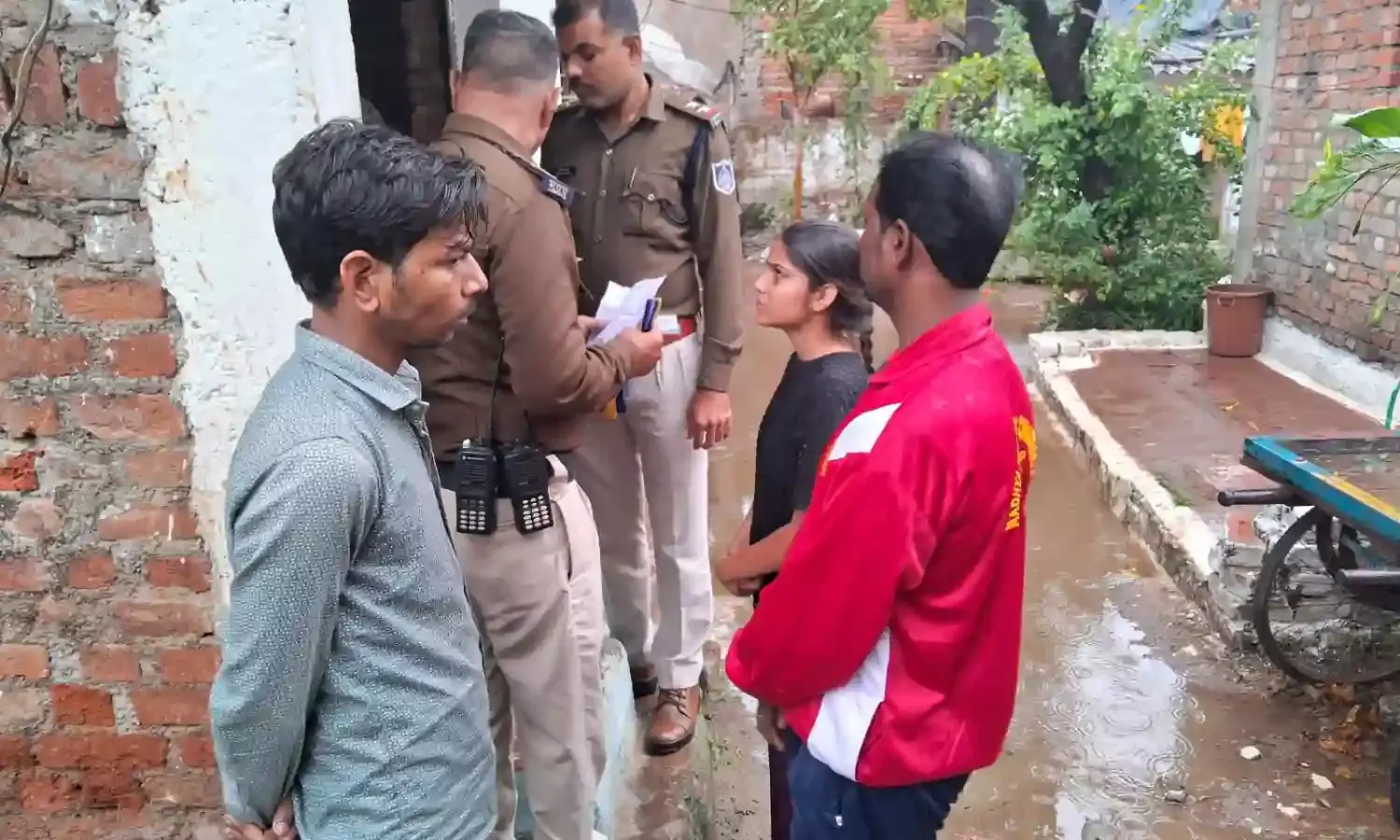 घर में बने सेप्टिक टैंक में मिली युवक की लाश
