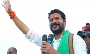 तेलंगाना में कांग्रेस को बीआरएस पर स्पष्ट बढ़त हासिल होती आ रही नजर तेलंगाना में कांग्रेस को बीआरएस पर स्पष्ट बढ़त हासिल होती आ रही नजर