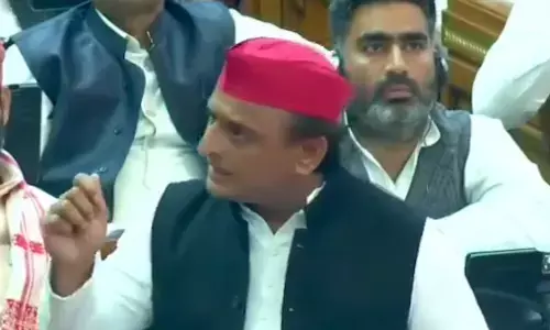 नारा विकास का लेकिन सारे काम विनाश वाले : अखिलेश यादव नारा विकास का लेकिन सारे काम विनाश वाले : अखिलेश यादव