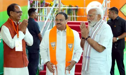 भाजपा को मध्य प्रदेश, छत्तीसगढ़ और राजस्थान में सरकार बनाने की उम्मीद, तेलंगाना को लेकर चिंता बढ़ी भाजपा को मध्य प्रदेश, छत्तीसगढ़ और राजस्थान में सरकार बनाने की उम्मीद, तेलंगाना को लेकर चिंता बढ़ी
