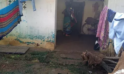 कटंगी जलाशय के पानी से पिंडकेपार गांव के मकानों को खतरा