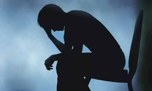 किशोरों के माता-पिता स्कूलों की शिकायतों को नज़रअंदाज़ न करें किशोरों के माता-पिता स्कूलों की शिकायतों को नज़रअंदाज़ न करें